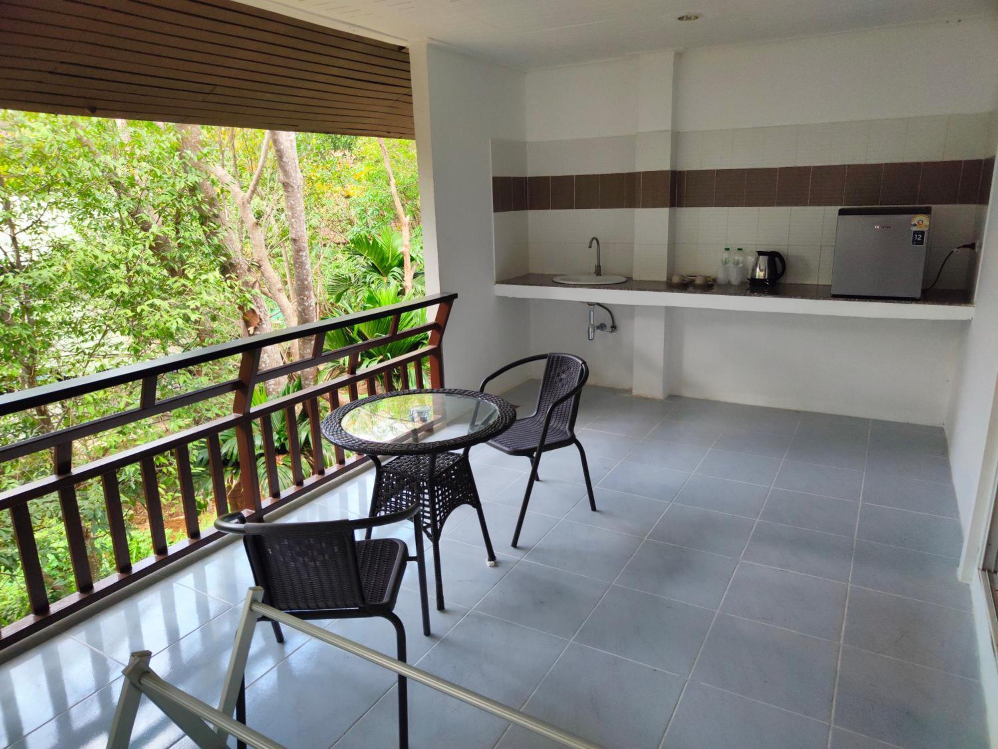 Phuket Jungle Experience Resort Karon Eksteriør billede